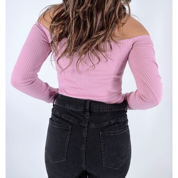 SOLD OUT Forever 21 Periwinkle Purple Off The Shoulder Long Sleeve Size Medium - Picture 2 of 4